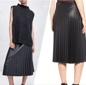 Vintage-Inspired Faux Leather Pleated Midi Skirt Black S – Y2K Grunge Minimalist